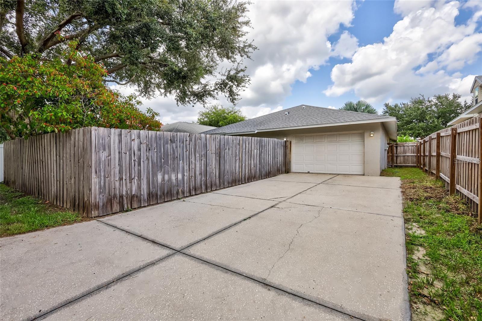 SUMMERVIEW OAKS SUB - Residential