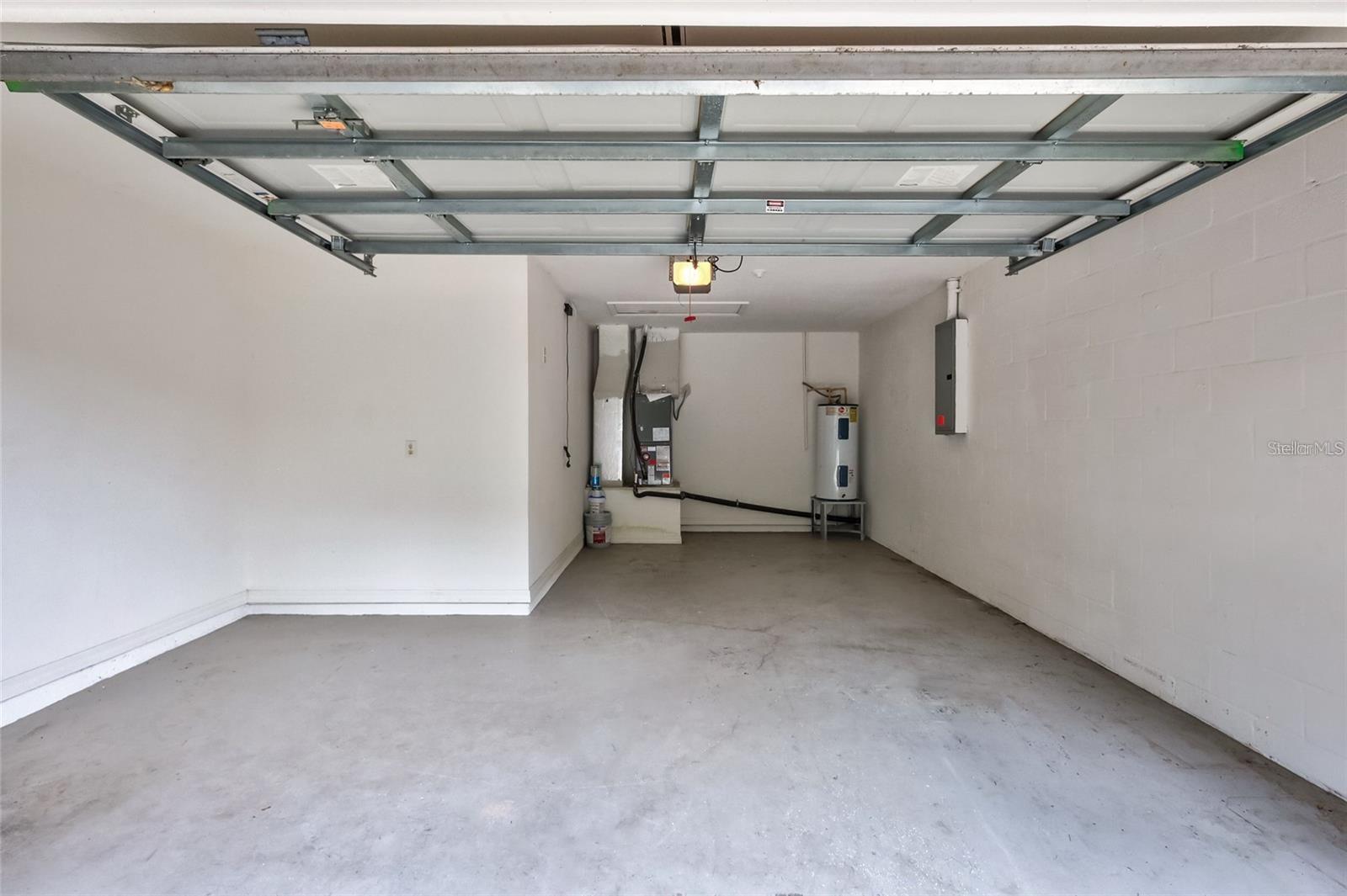 SUMMERVIEW OAKS SUB - Residential