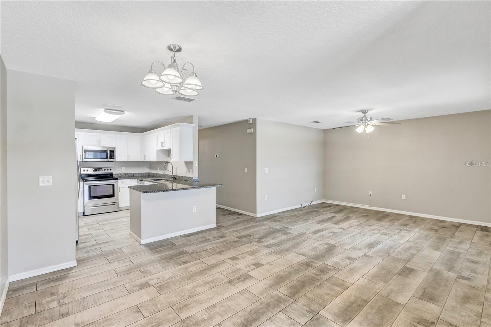 SUMMERVIEW OAKS SUB - Residential