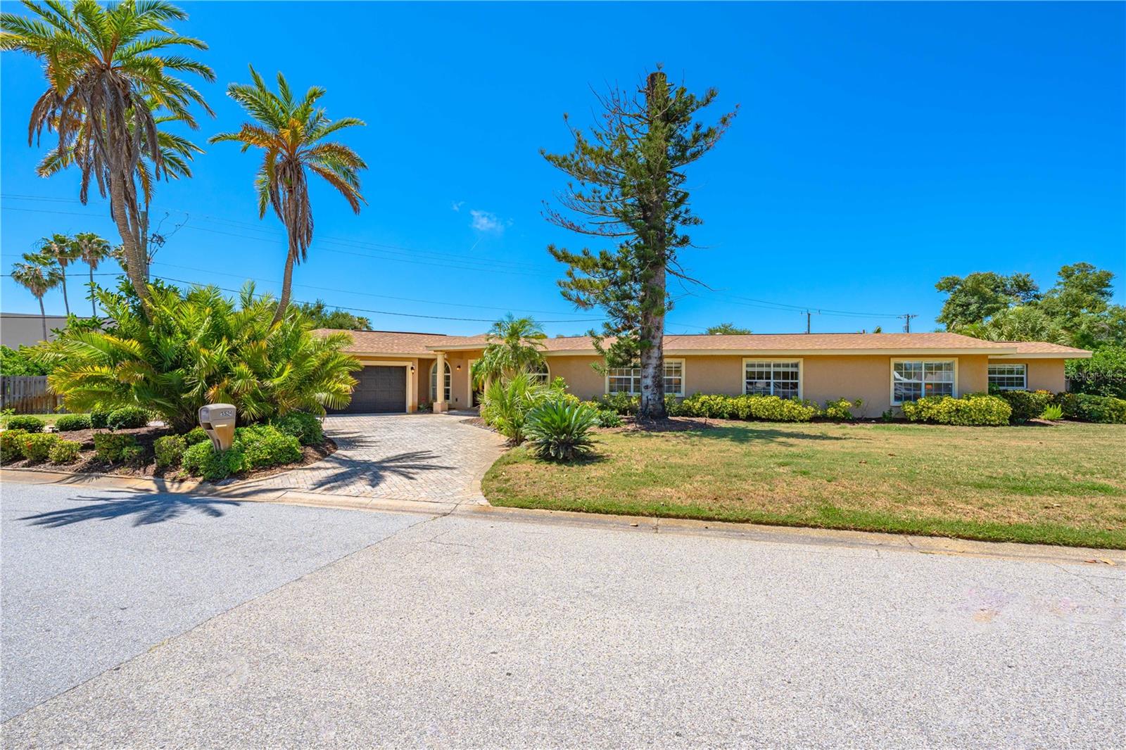 SOUTH GATE - Residential