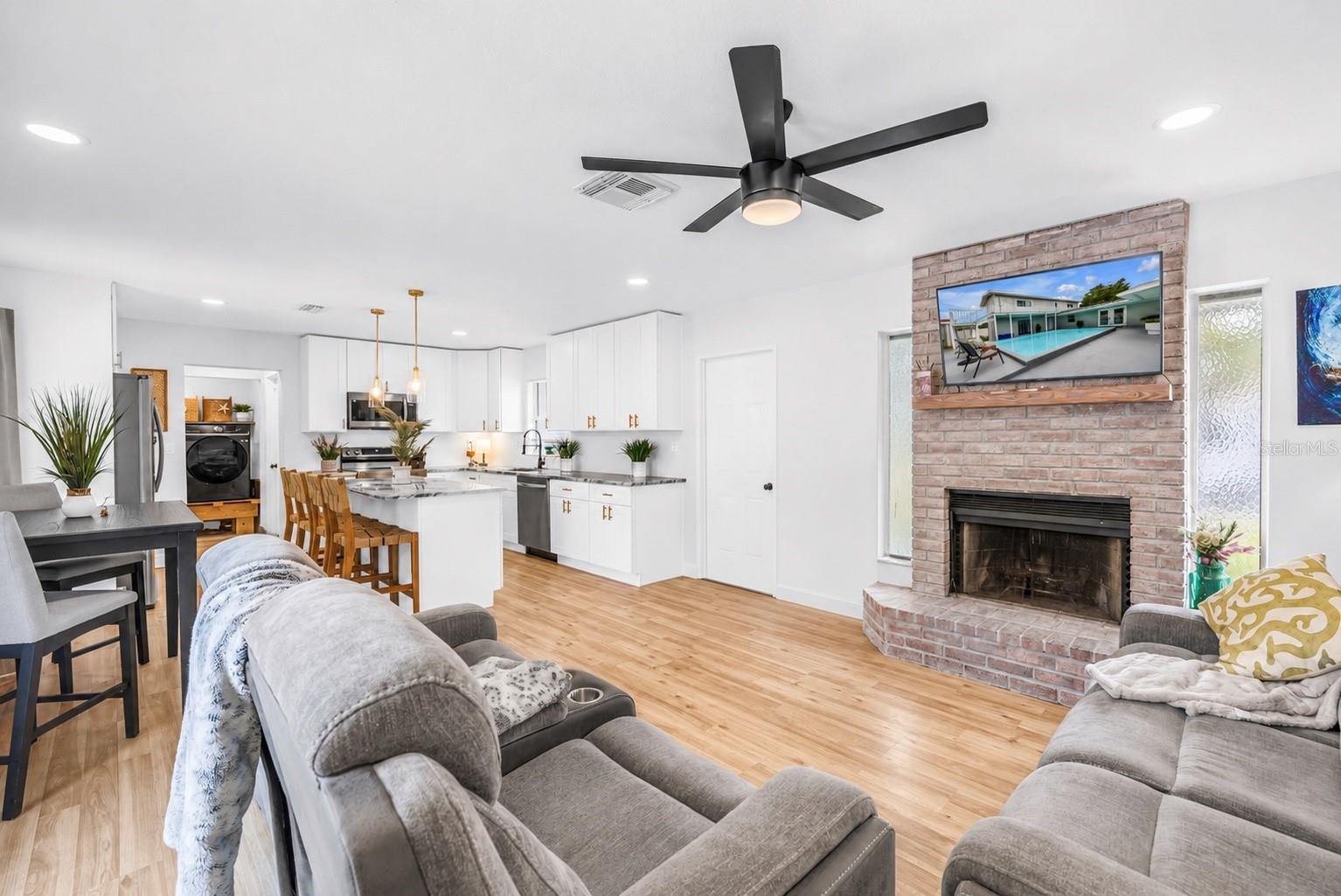 MEADOW LAWN 9TH ADD - Residential