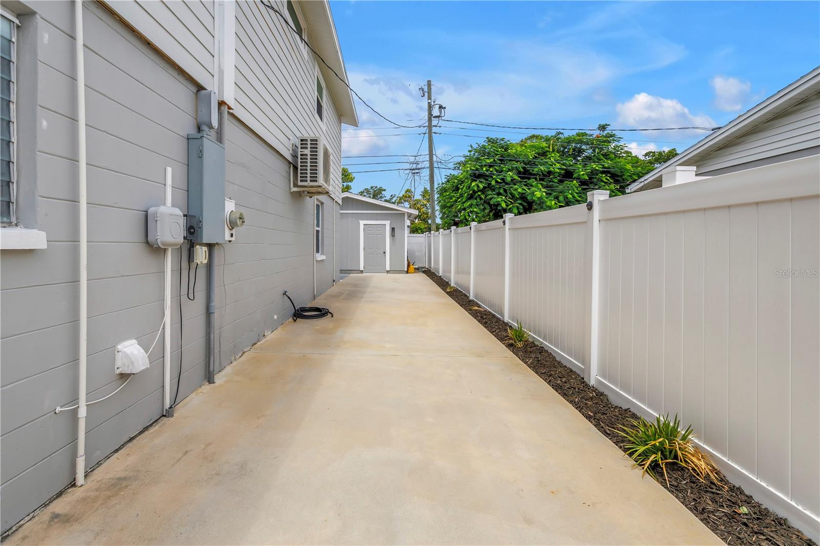 MEADOW LAWN 9TH ADD - Residential
