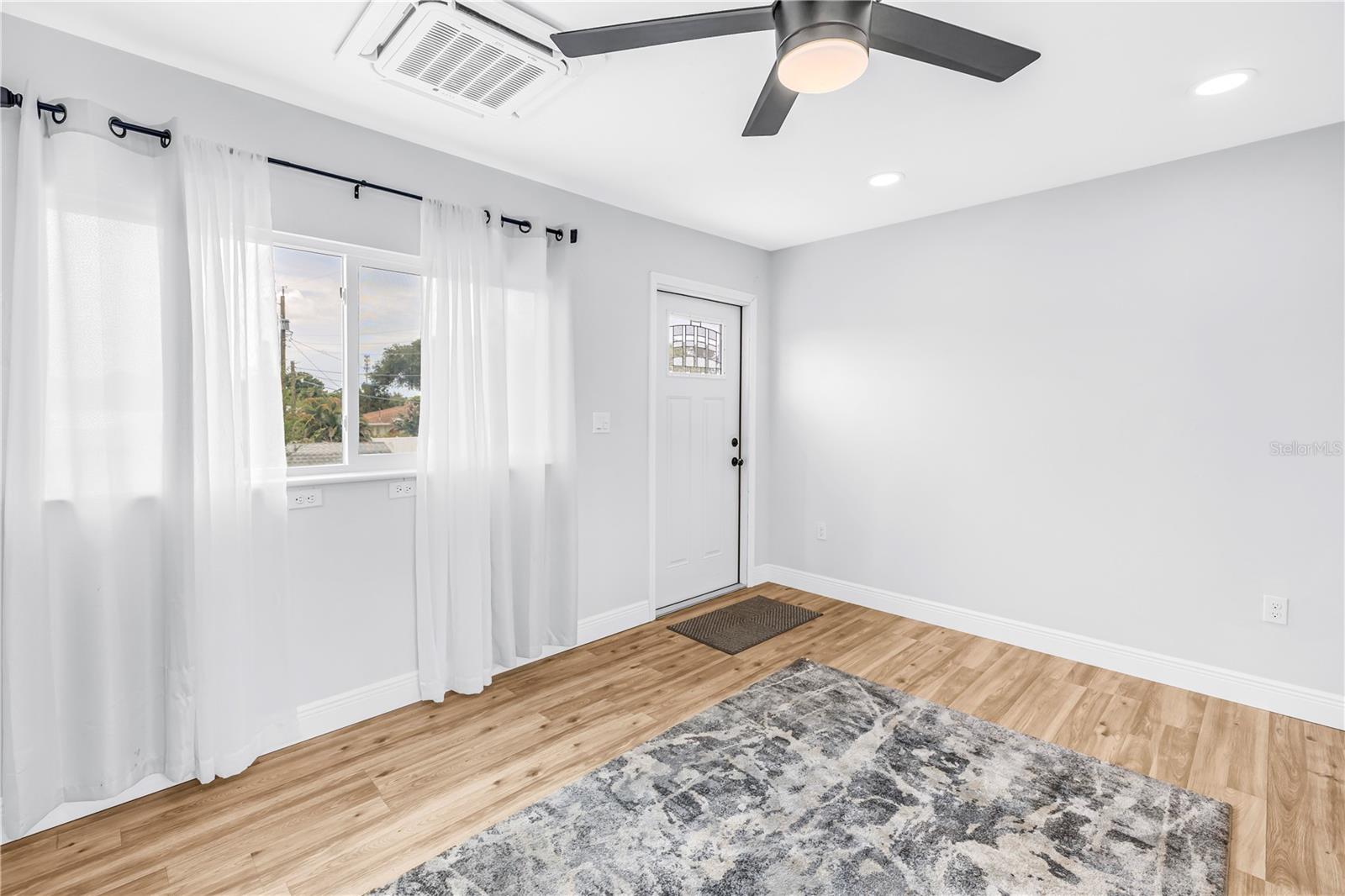 MEADOW LAWN 9TH ADD - Residential