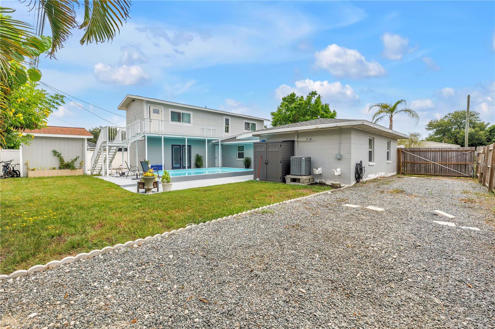 MEADOW LAWN 9TH ADD - Residential