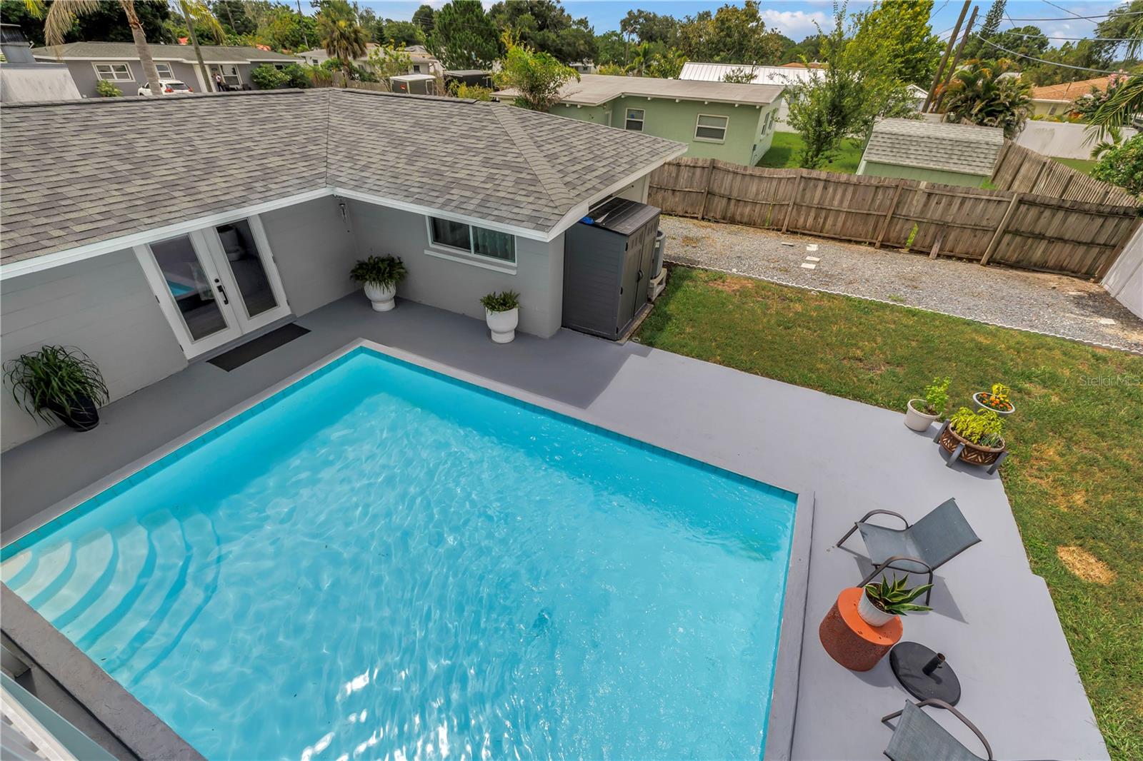 MEADOW LAWN 9TH ADD - Residential