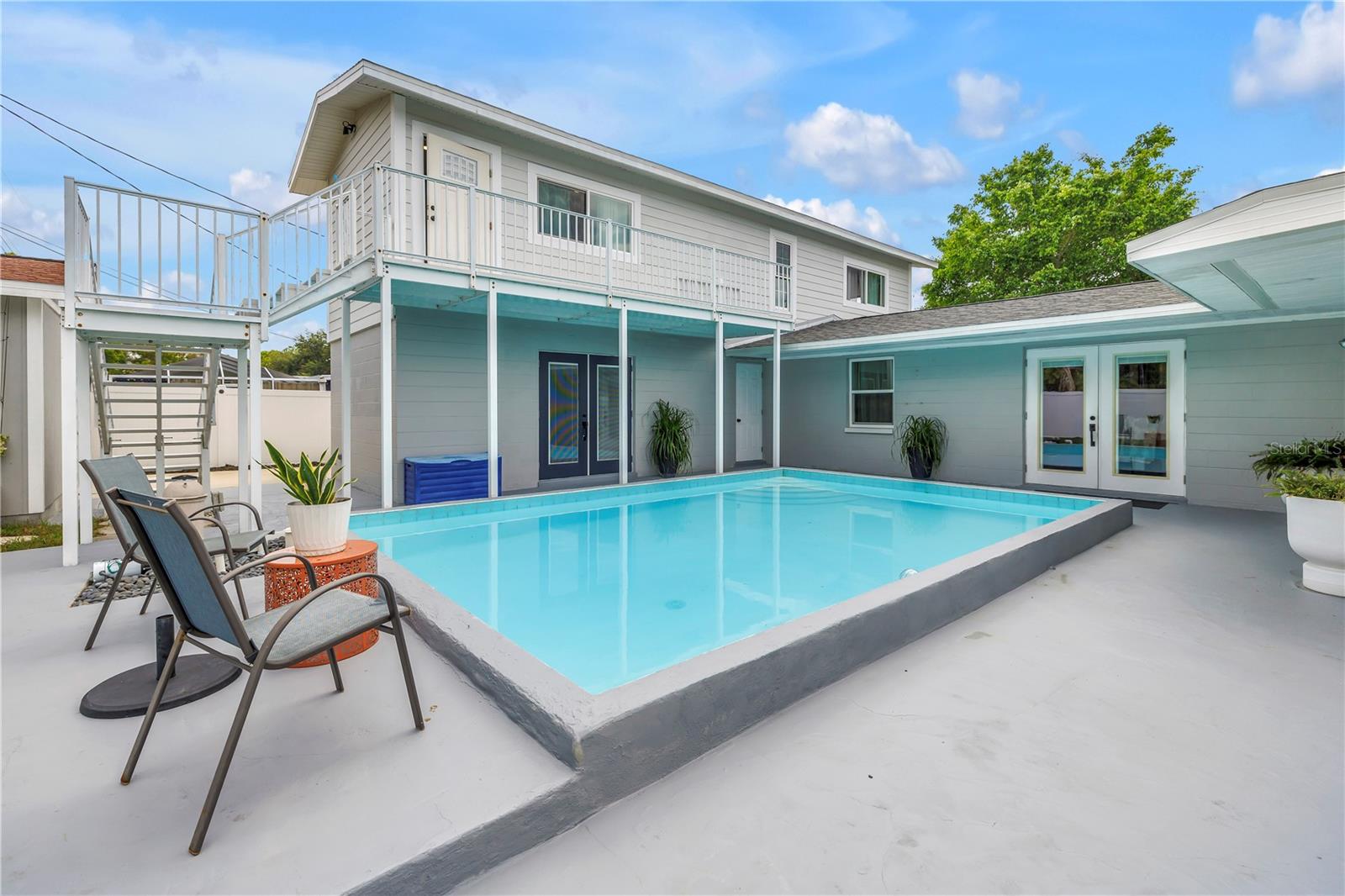 MEADOW LAWN 9TH ADD - Residential