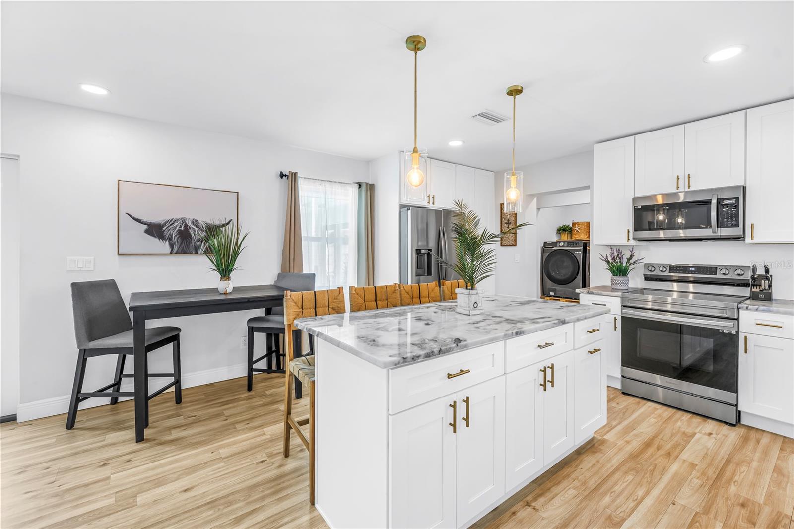 MEADOW LAWN 9TH ADD - Residential