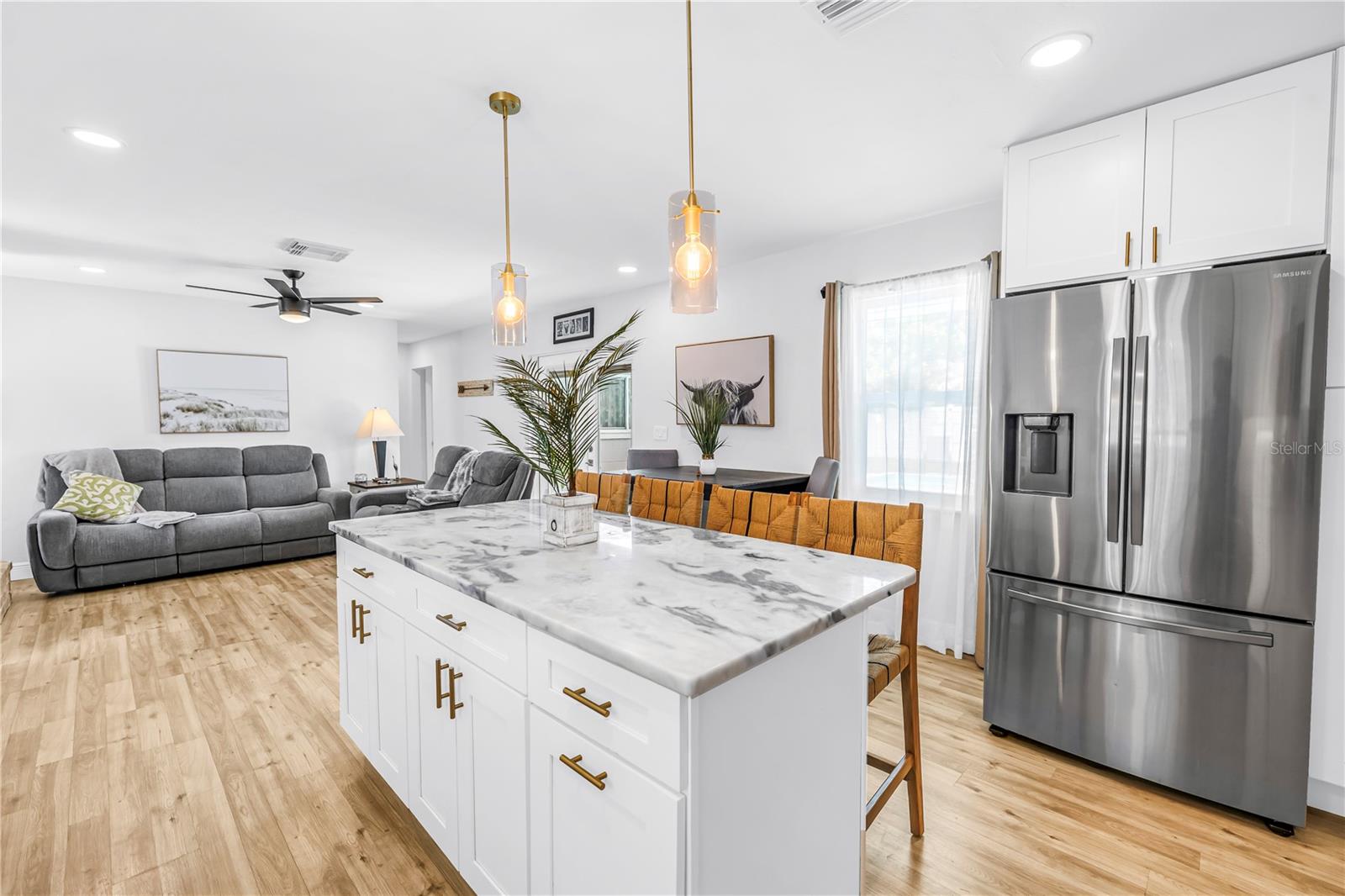 MEADOW LAWN 9TH ADD - Residential