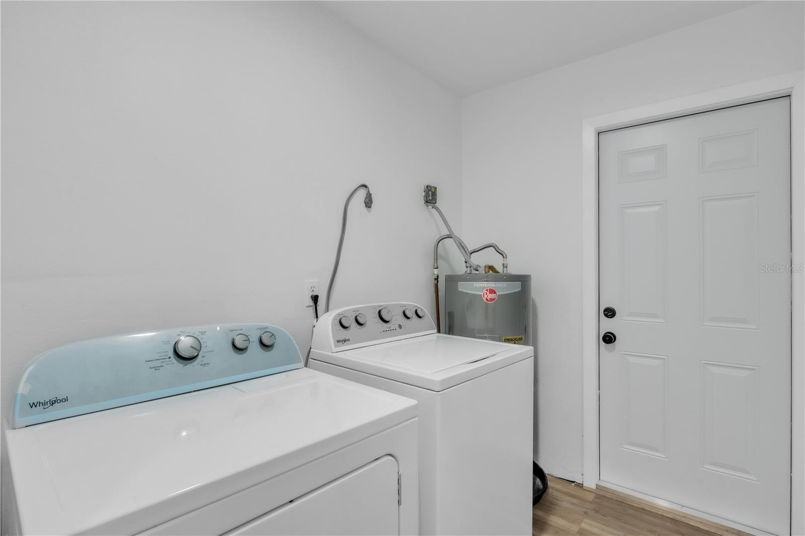 GANDY GARDENS 3 - Residential