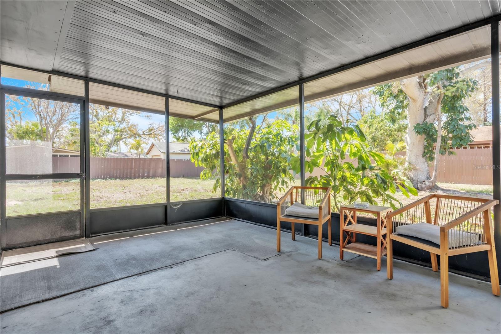 GANDY GARDENS 3 - Residential