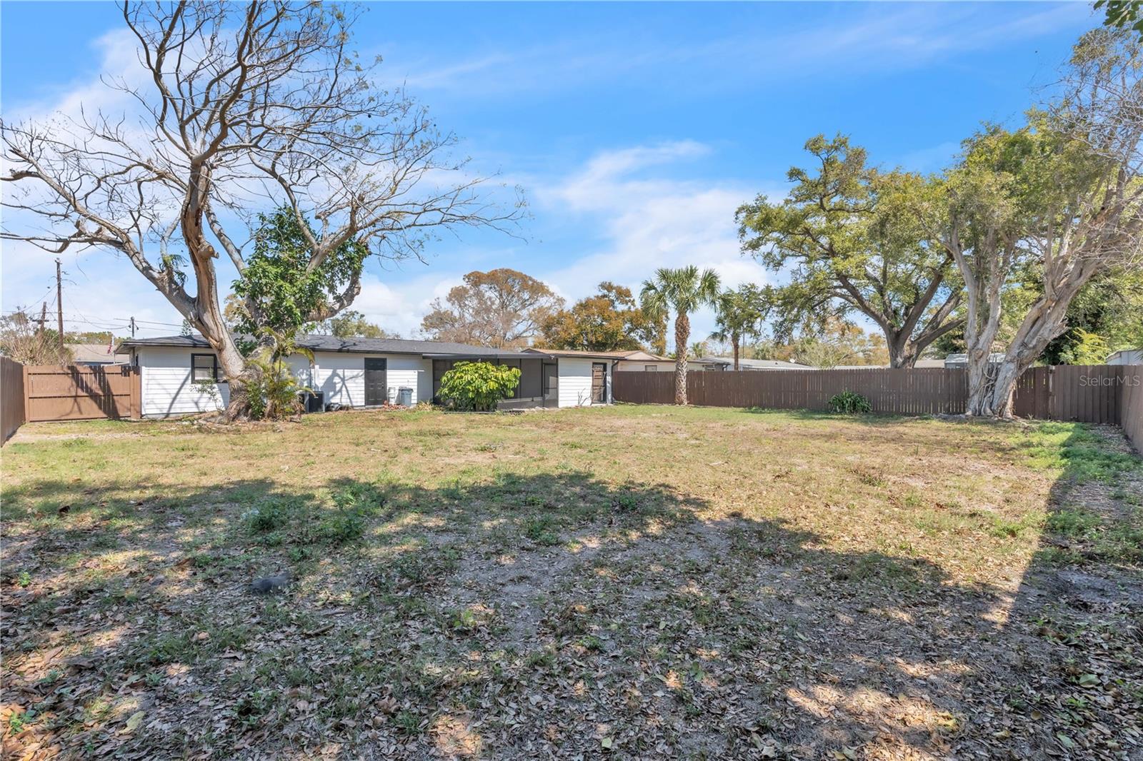 GANDY GARDENS 3 - Residential