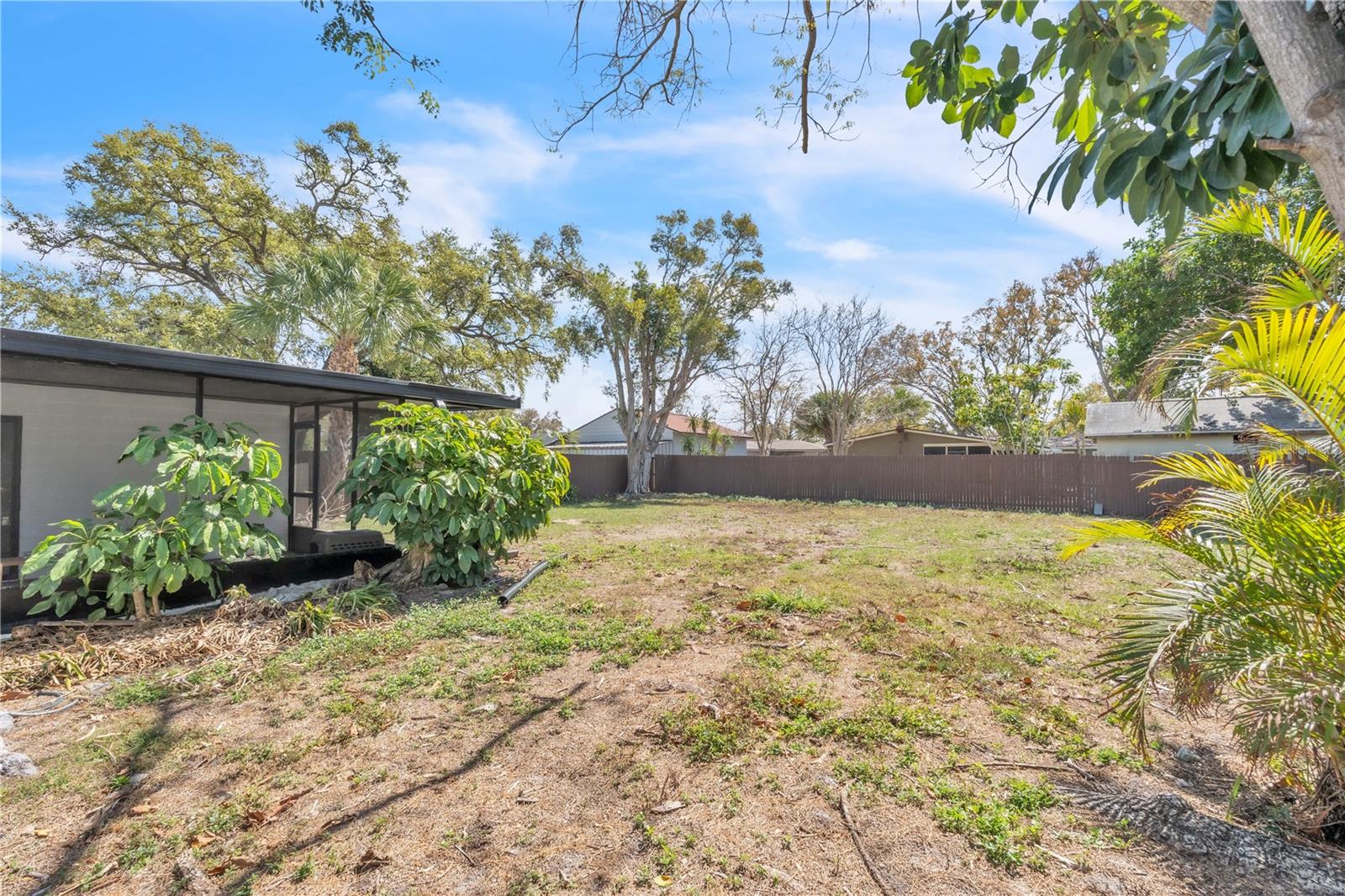 GANDY GARDENS 3 - Residential