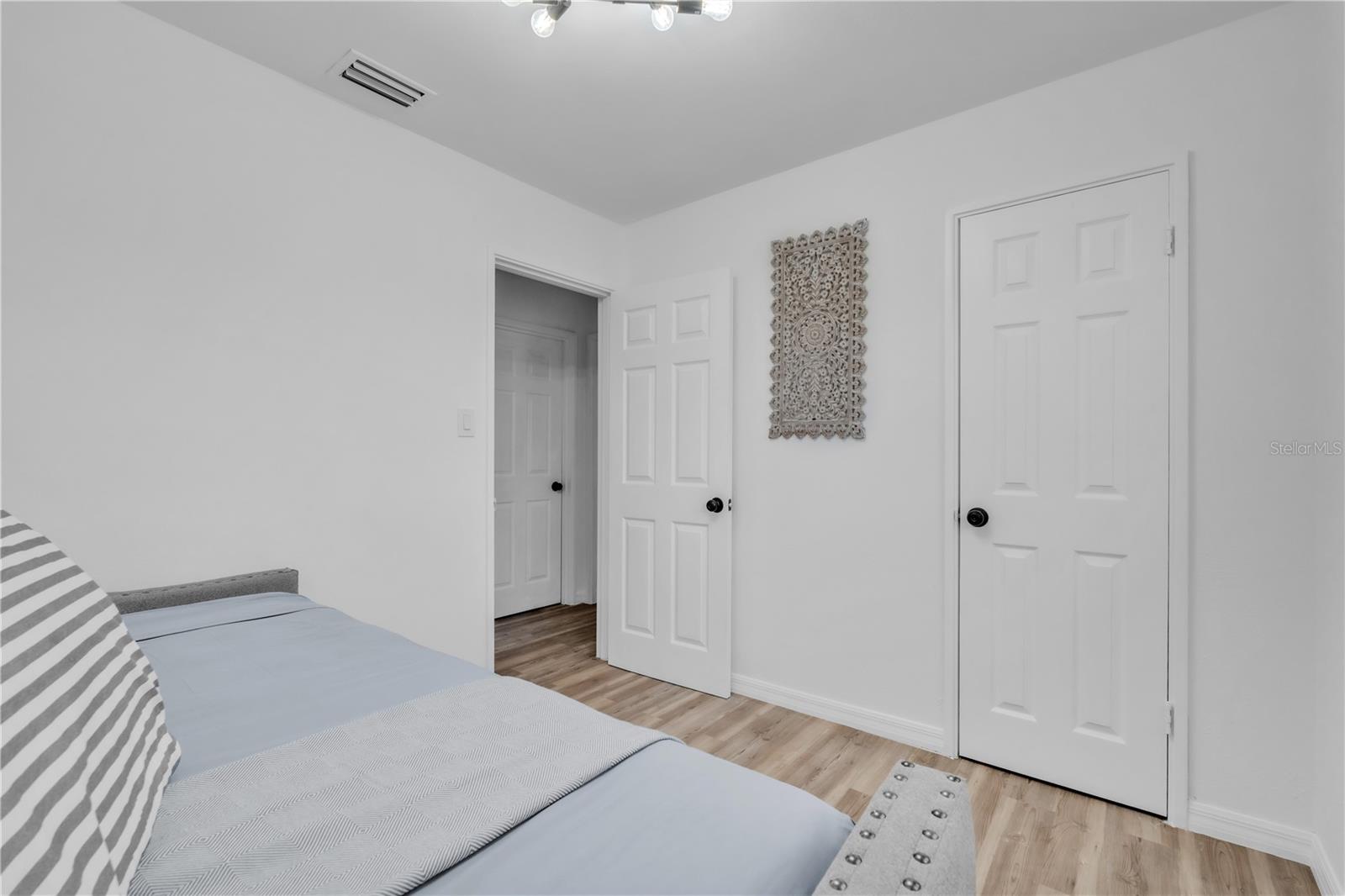 GANDY GARDENS 3 - Residential