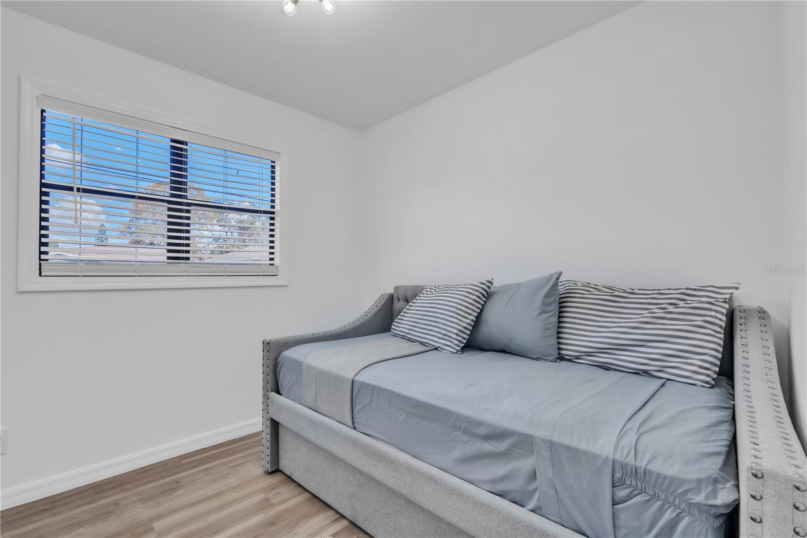 GANDY GARDENS 3 - Residential