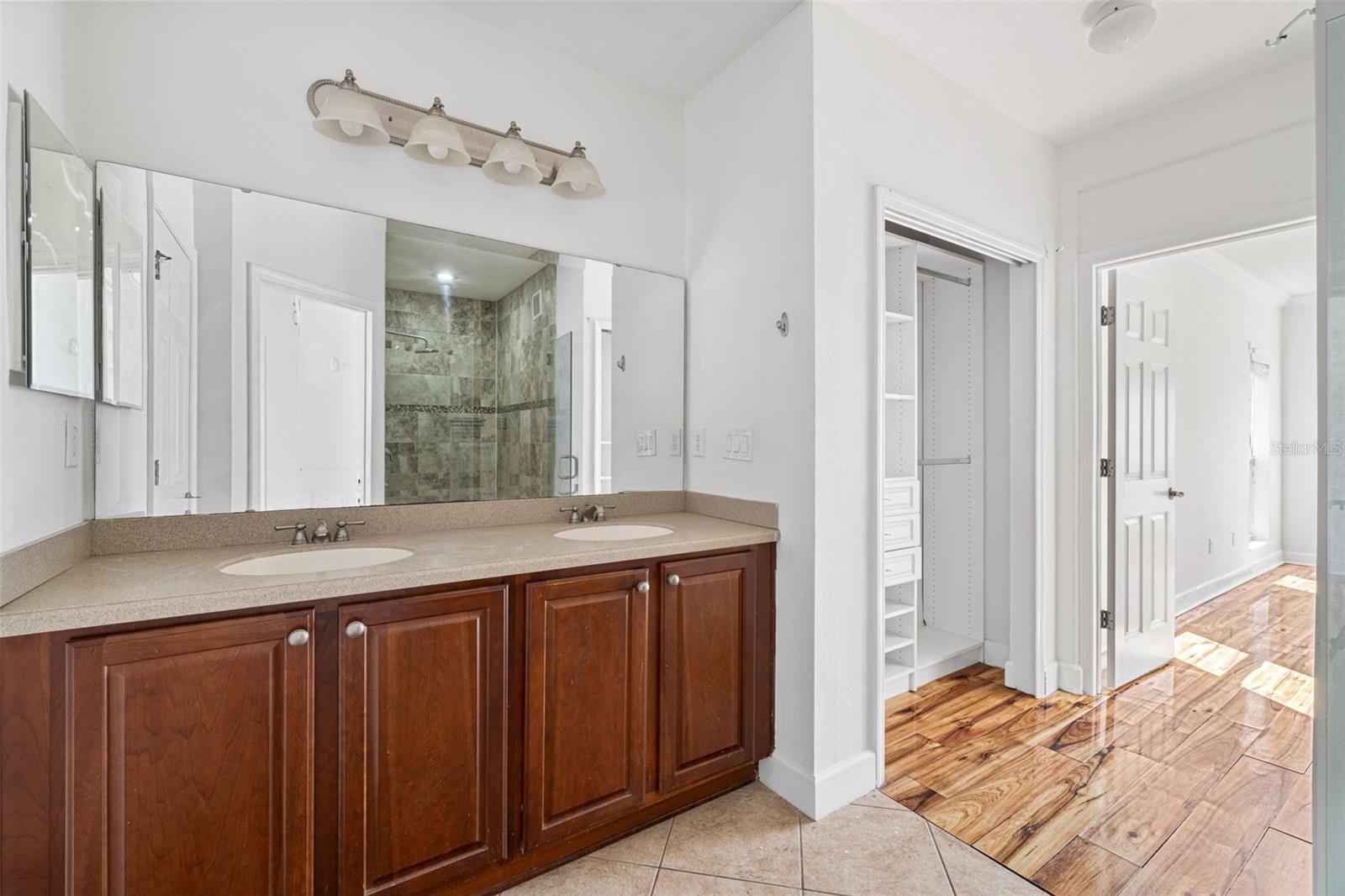 TOSCANA CONDOS - Residential