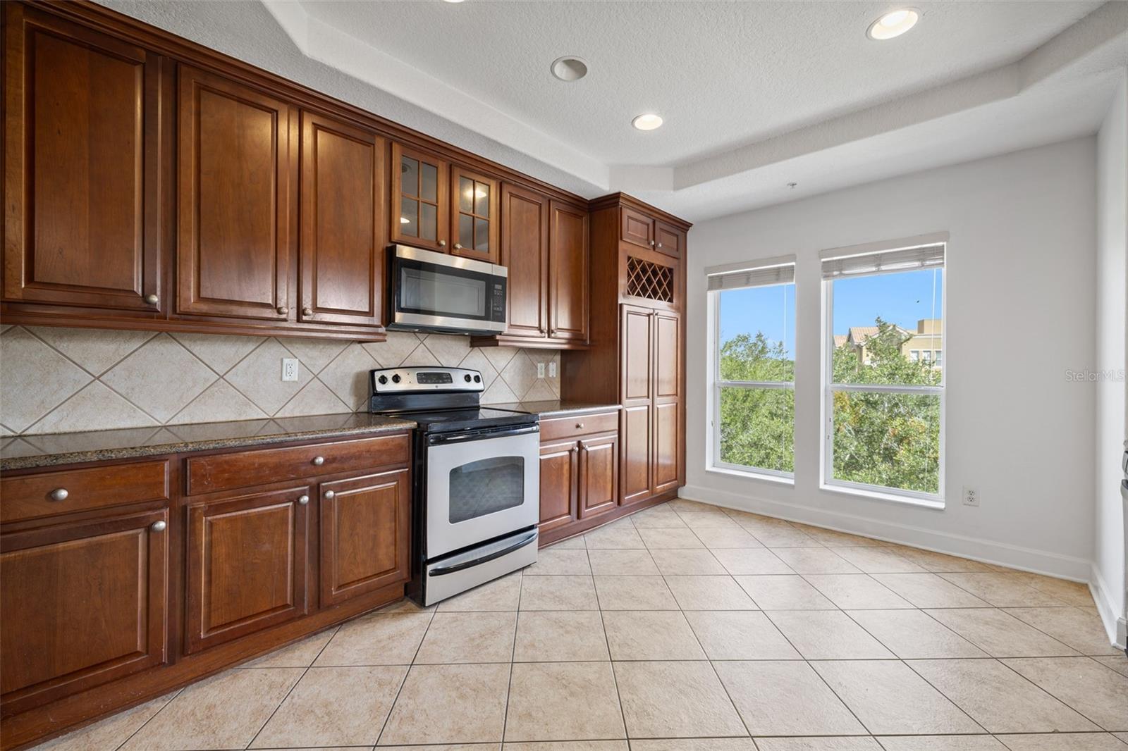 TOSCANA CONDOS - Residential