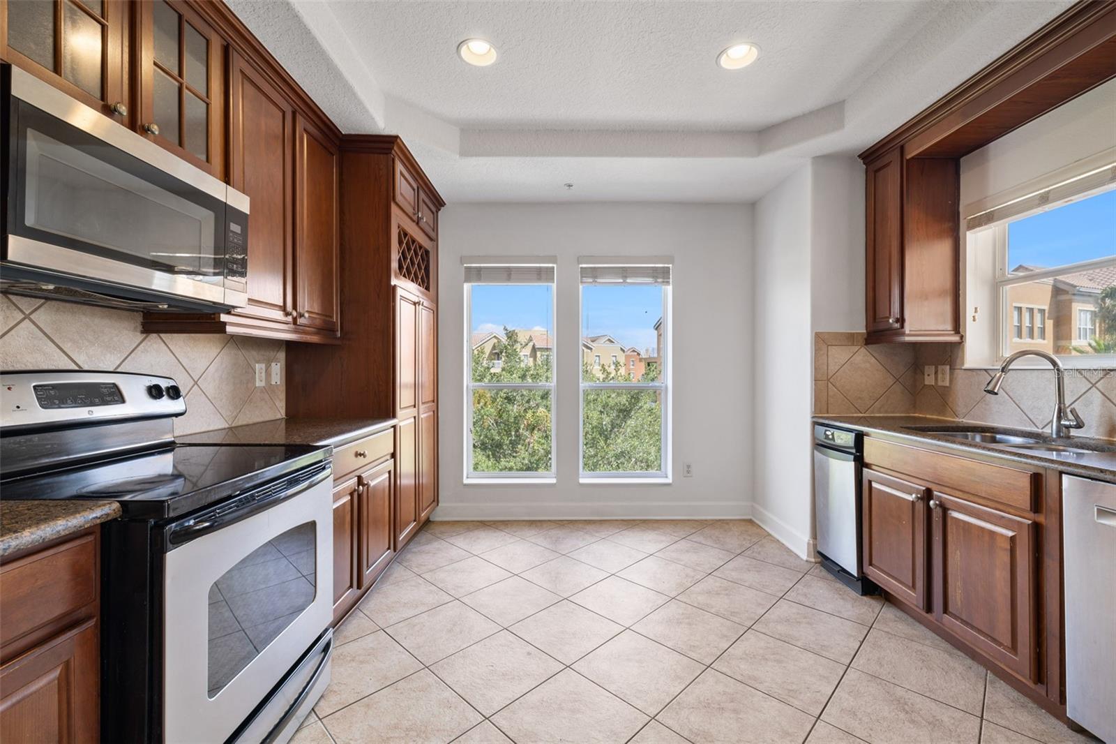 TOSCANA CONDOS - Residential
