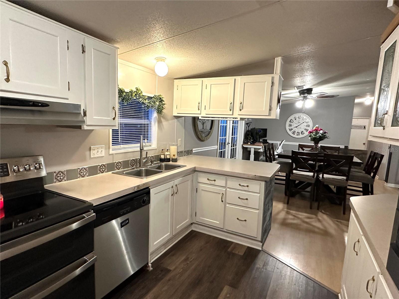 DUCK POND ADD TO CASSELBERRY - Residential