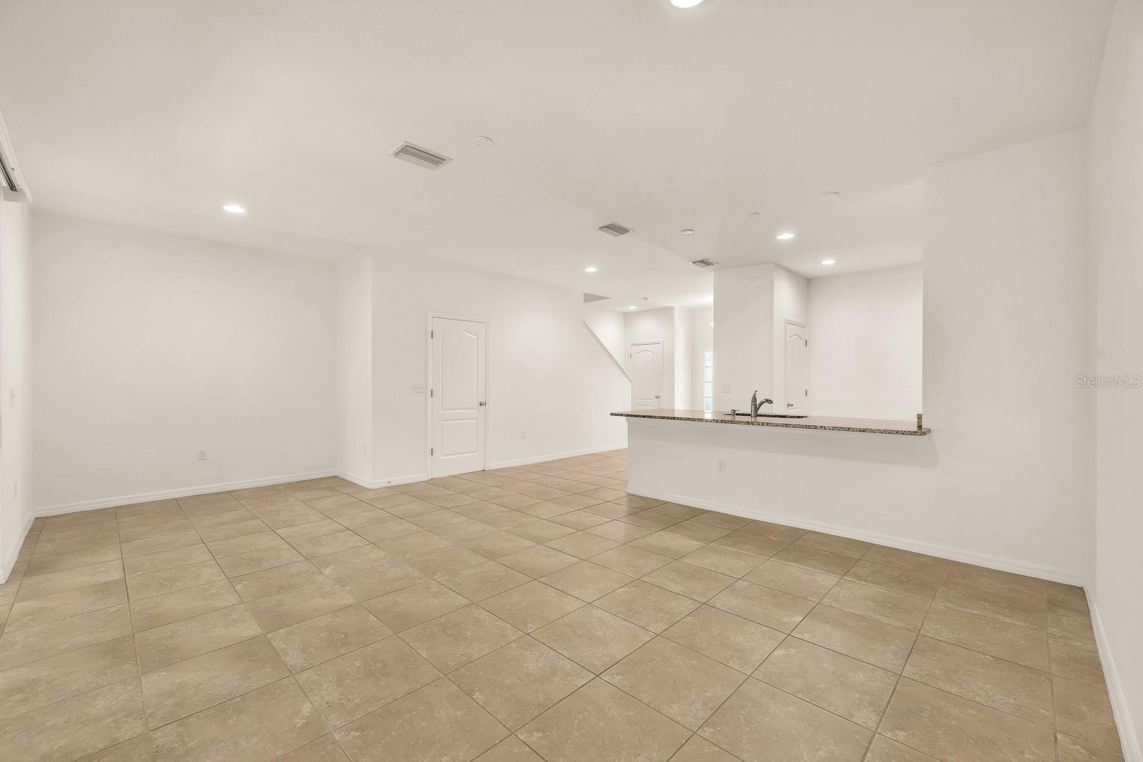 HIDDEN RIVER TWNHMS PH 2 - Residential Lease