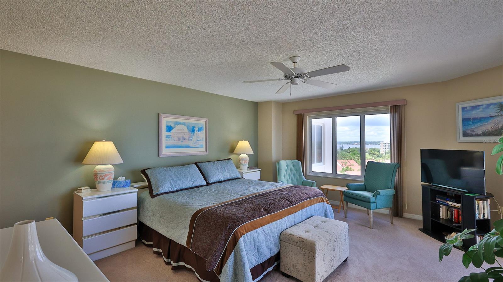 Oceans 06 Condo - Residential
