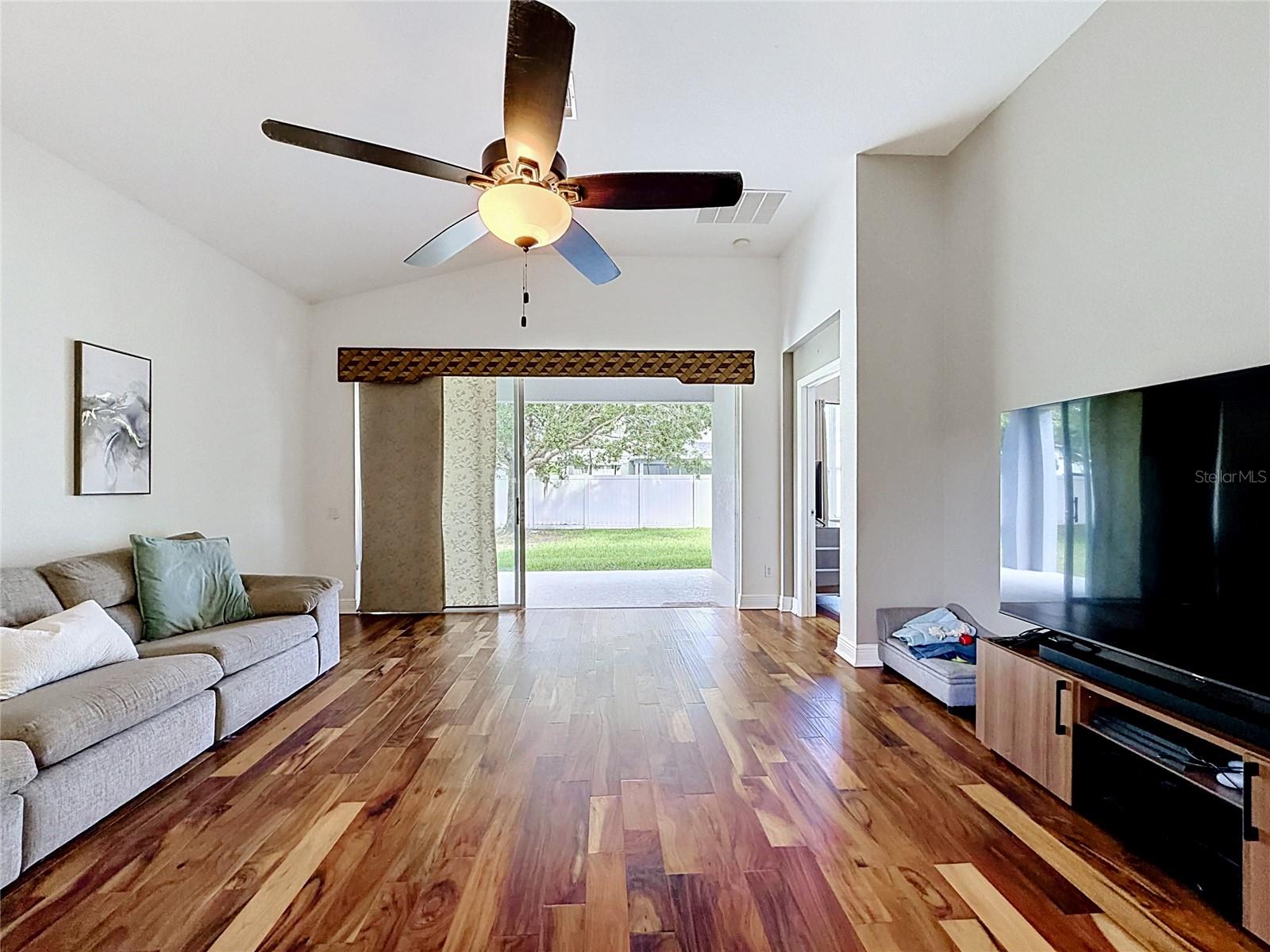 SPRING ISLE - Residential Lease