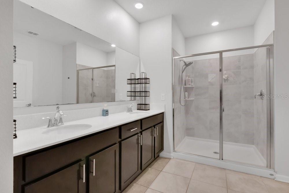 STOREY CREEK PH 1 - Residential