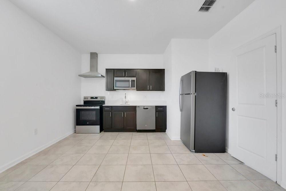 STOREY CREEK PH 1 - Residential