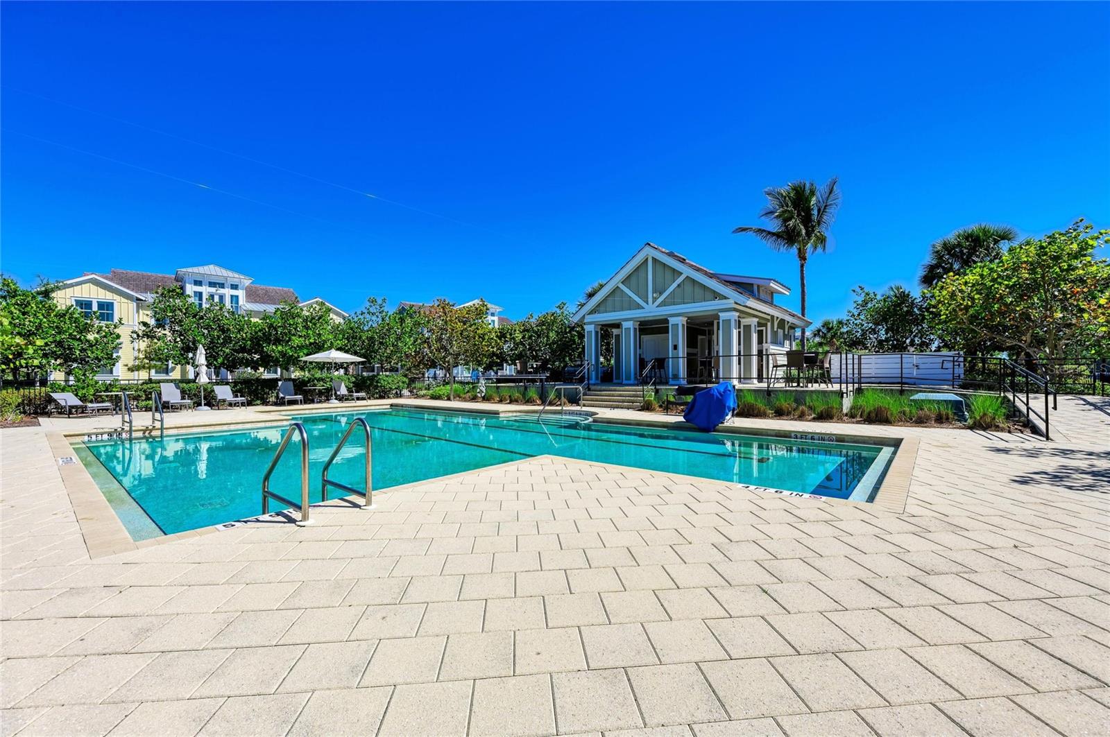 EDGEWATER WALK II/HARBOUR ISLE - Residential