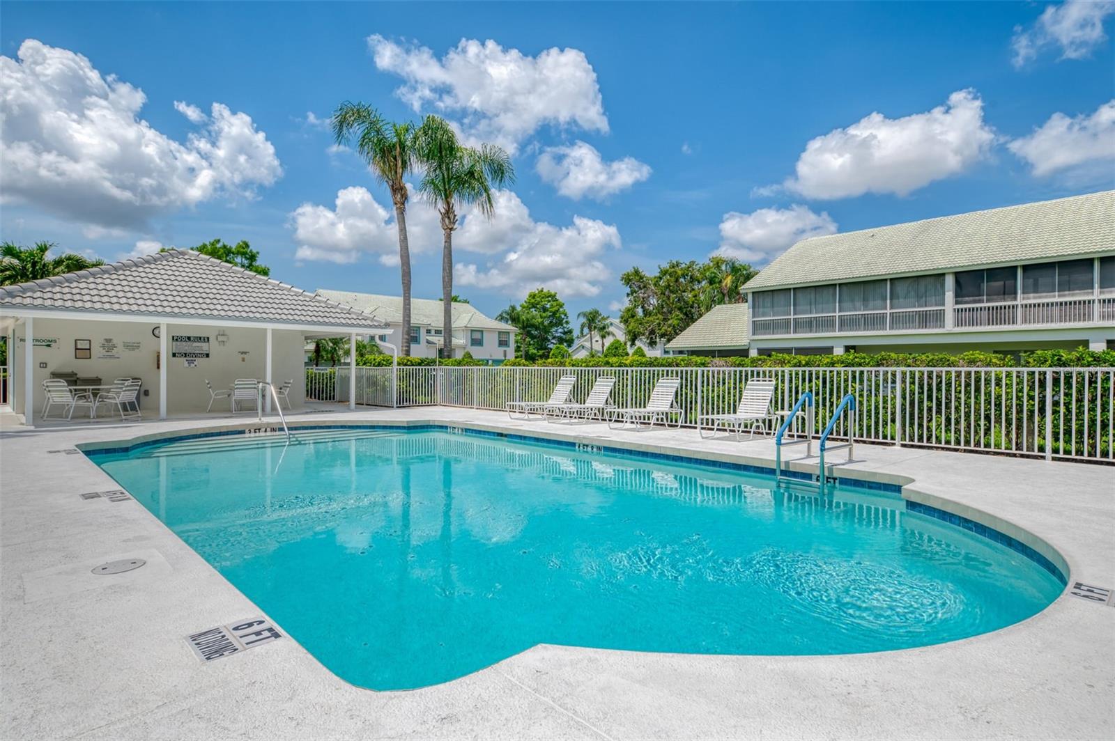 FAIRWAY GARDENS - Residential
