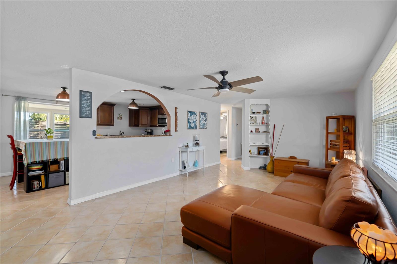 SOUTH VENICE - Residential