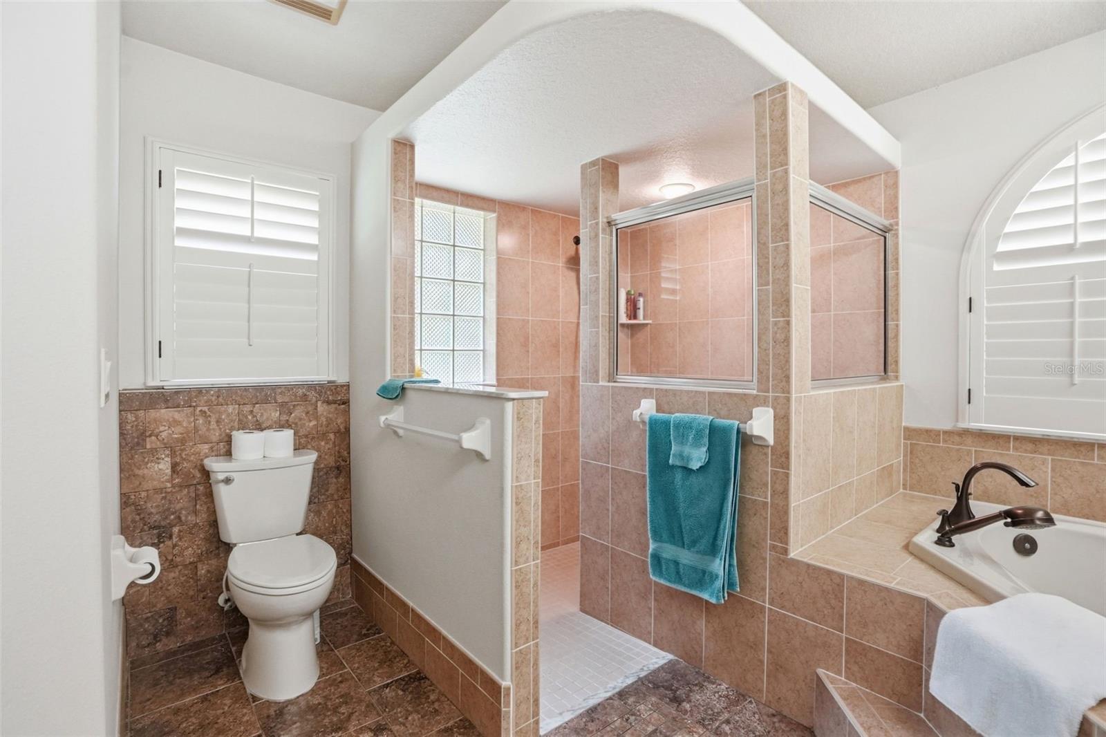 PRISTINE PLACE PH 1 - Residential