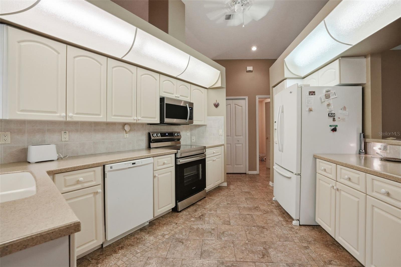PRISTINE PLACE PH 1 - Residential