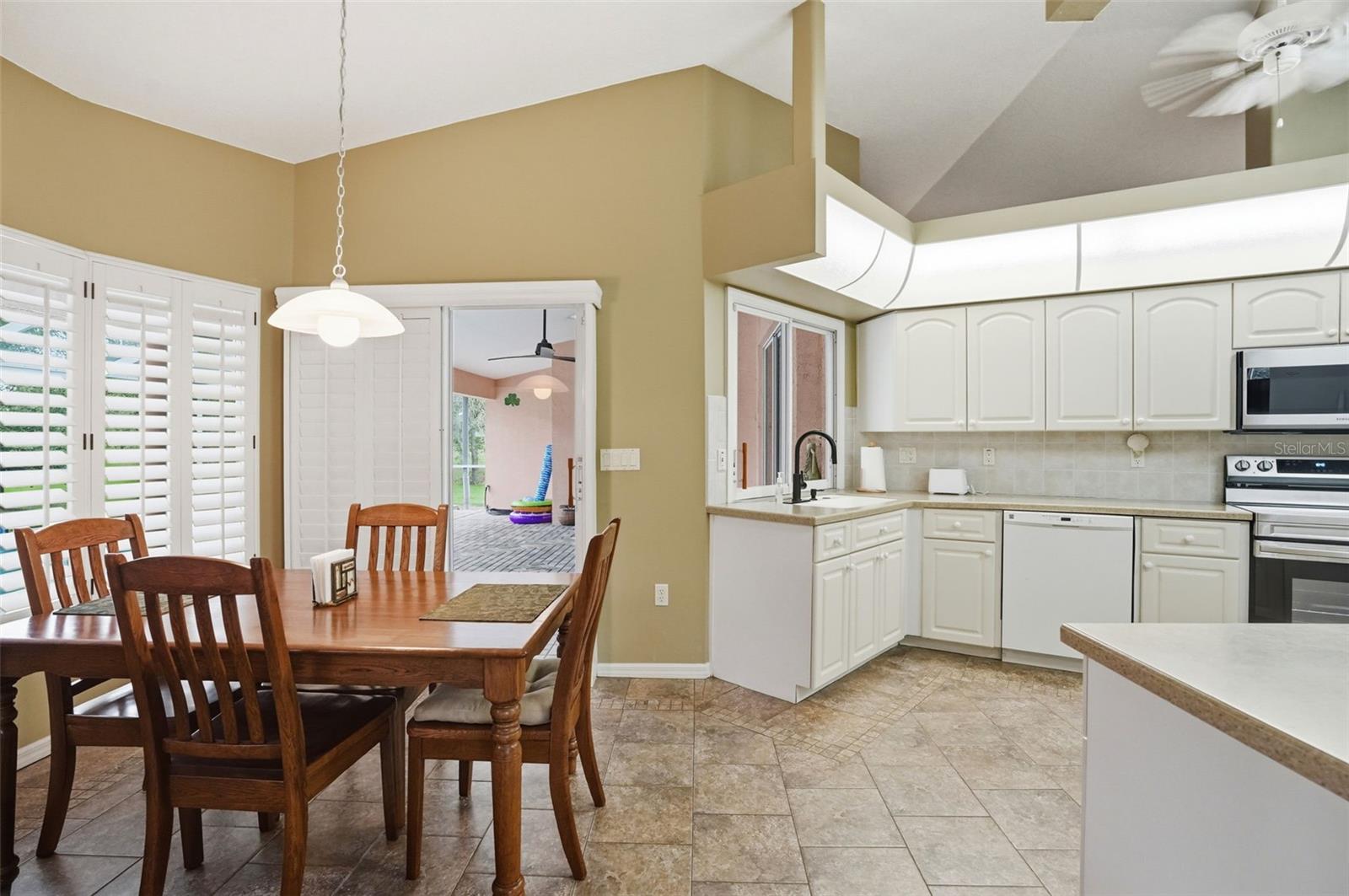 PRISTINE PLACE PH 1 - Residential