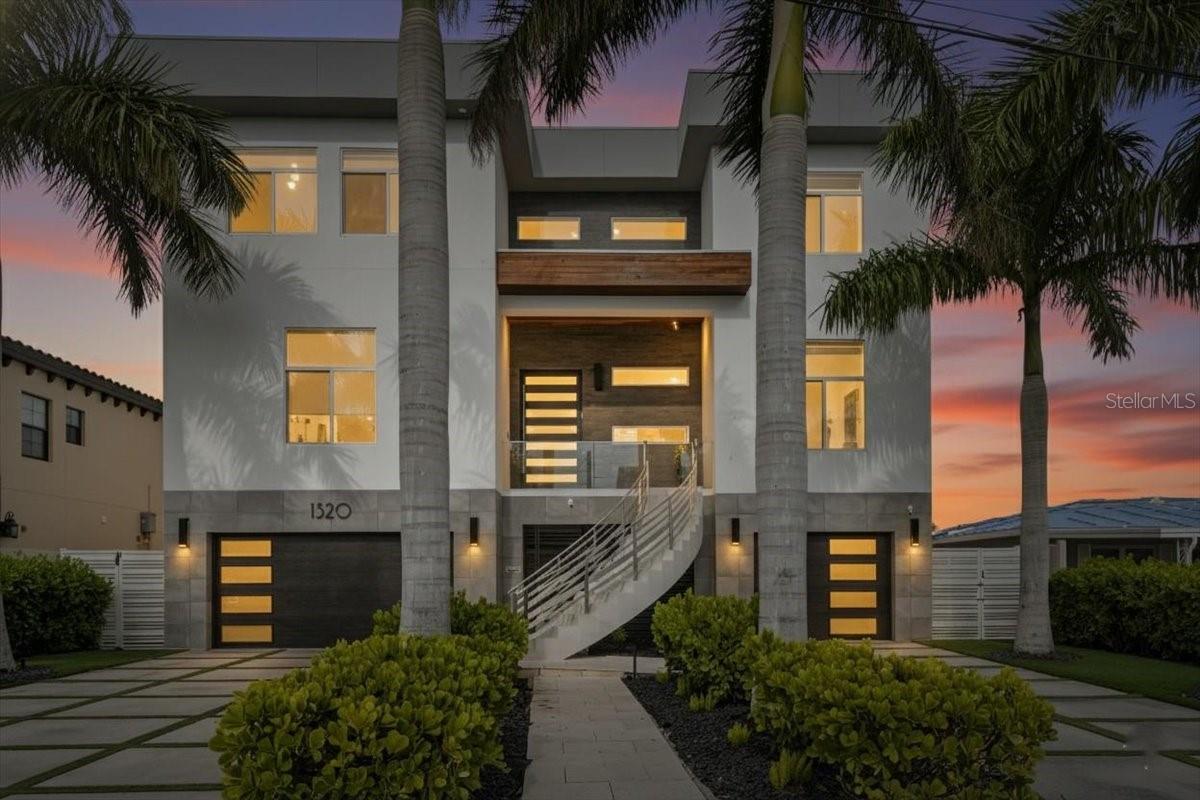 BOCA CIEGA ISLE - Residential