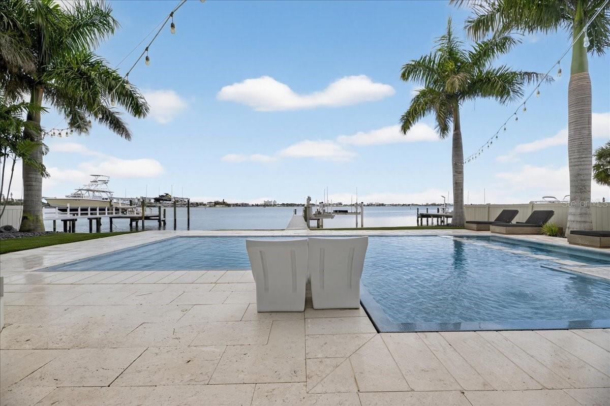 BOCA CIEGA ISLE - Residential
