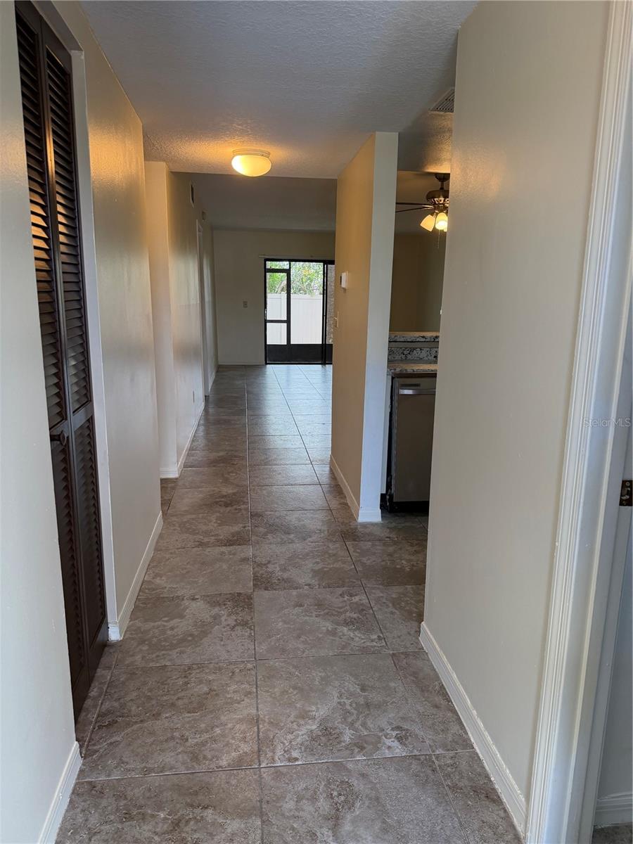 CORAL GARDENS - Residential