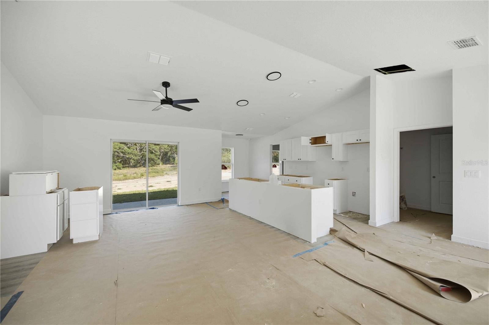 RAINBOW LAKES ESTATE - Residential