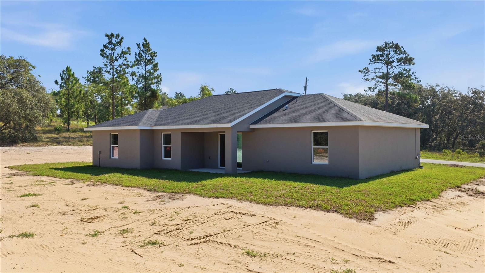 RAINBOW LAKES ESTATE - Residential