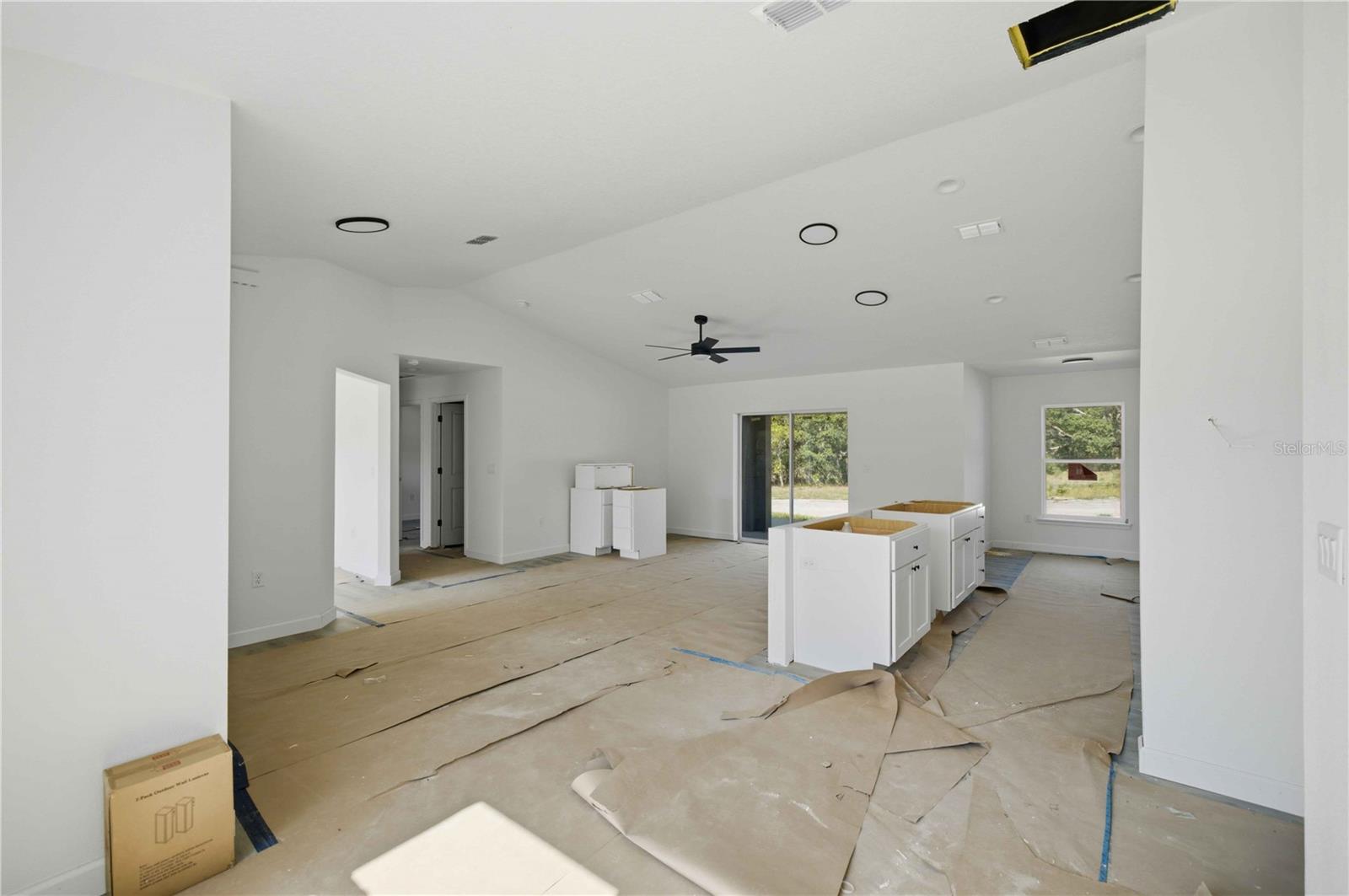 RAINBOW LAKES ESTATE - Residential