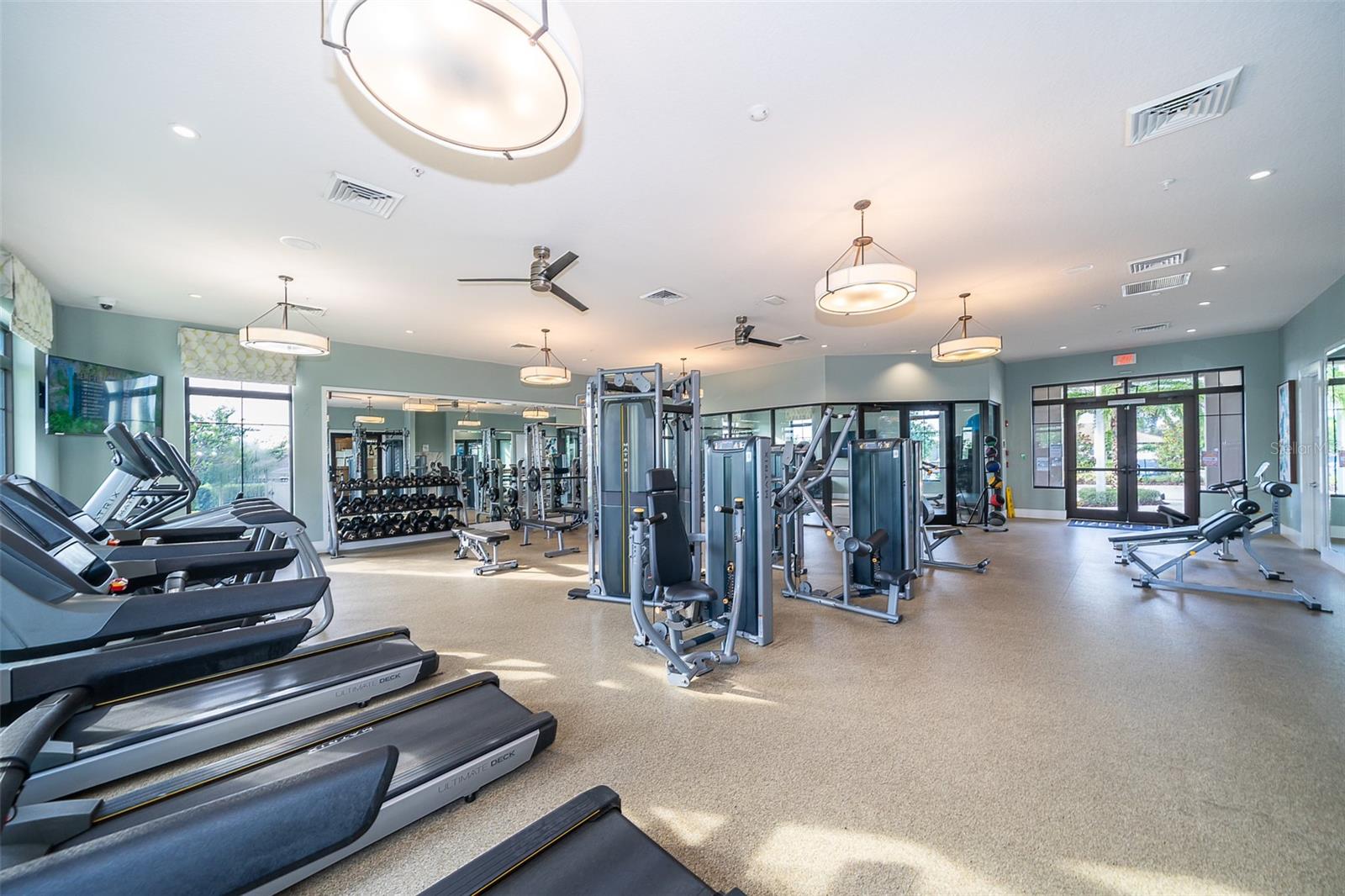 CHAMPIONS CLUB CONDO PH 13 - Residential