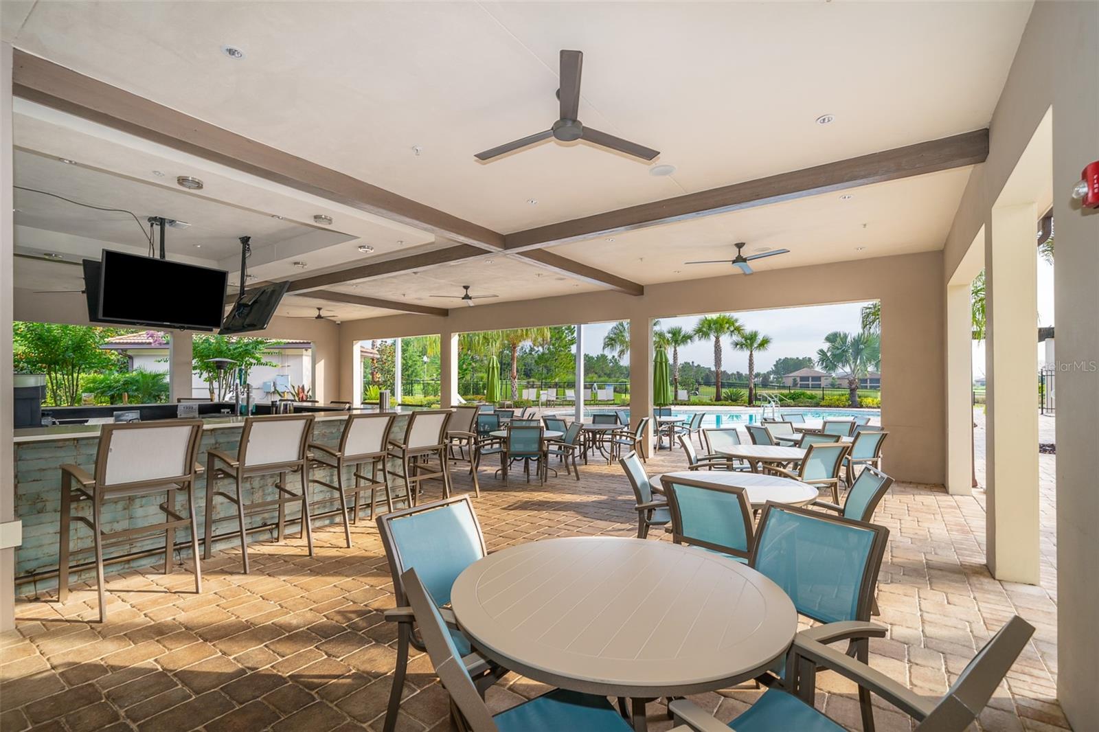 CHAMPIONS CLUB CONDO PH 13 - Residential