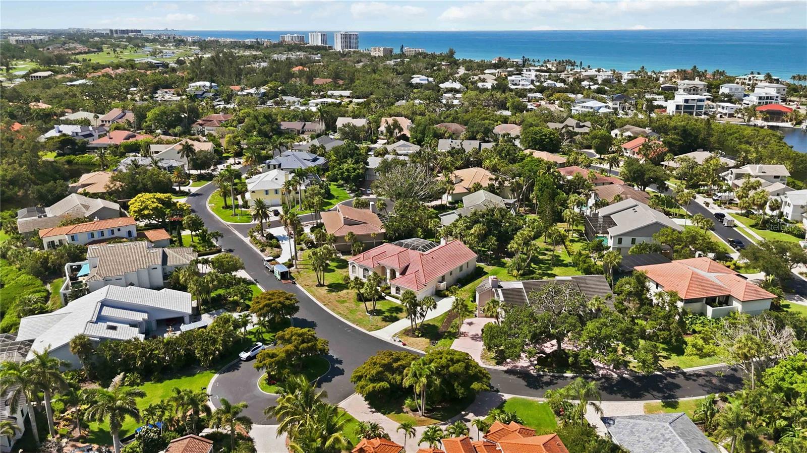 BAY ISLES - Residential