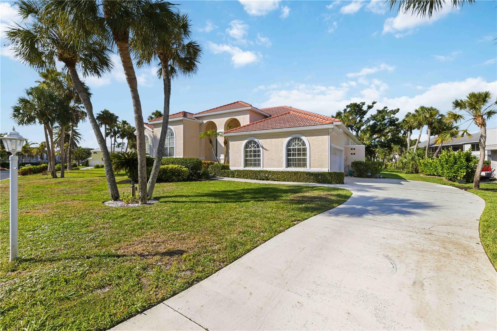BAY ISLES - Residential