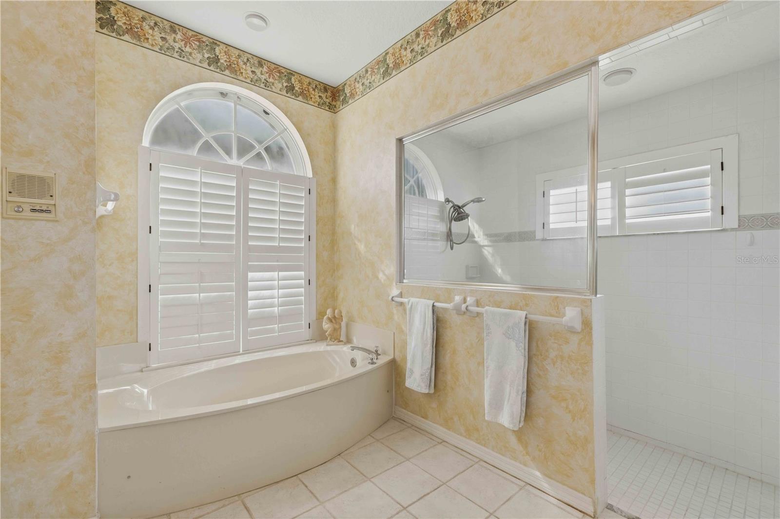 BAY ISLES - Residential