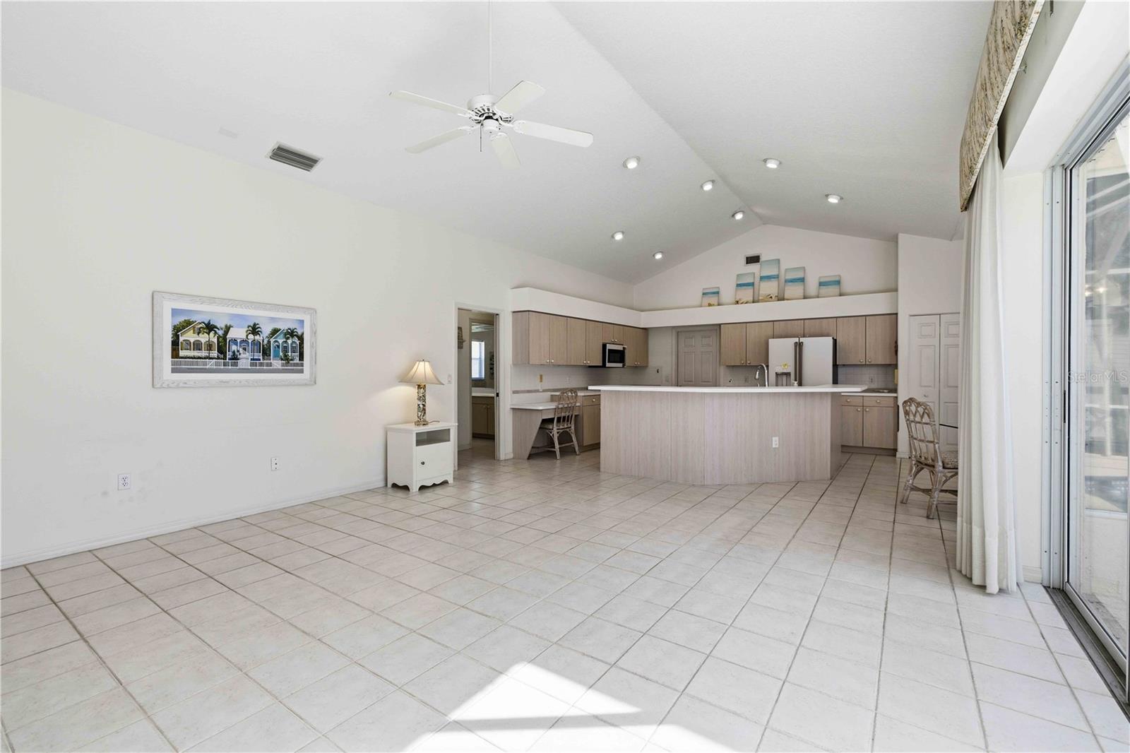 BAY ISLES - Residential