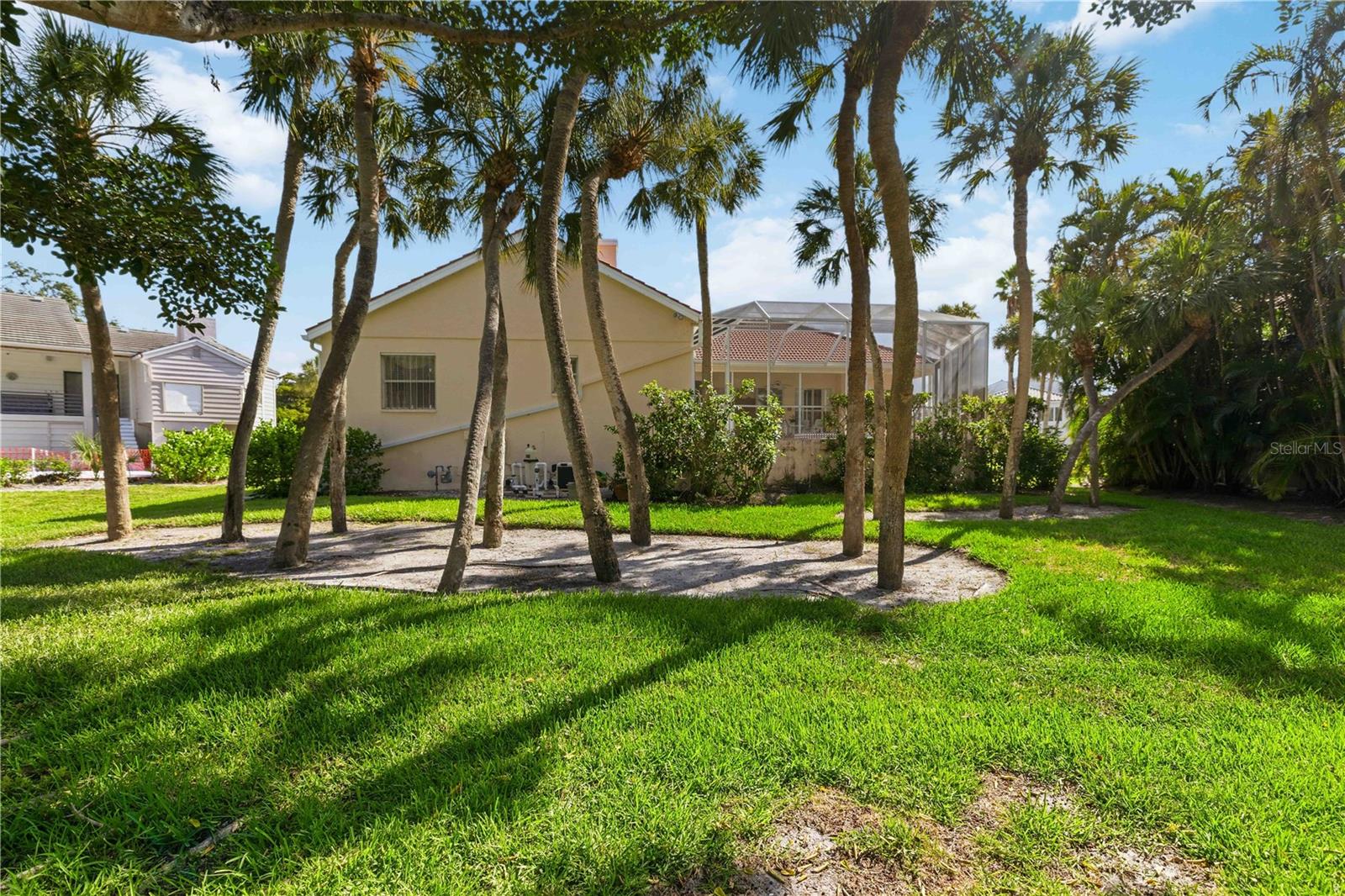 BAY ISLES - Residential