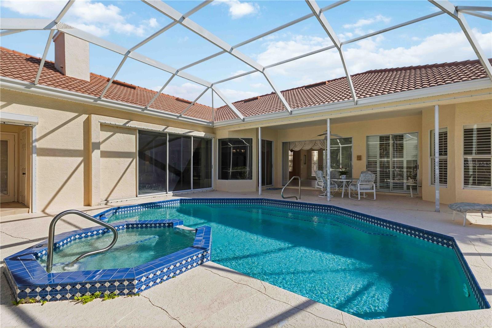 BAY ISLES - Residential