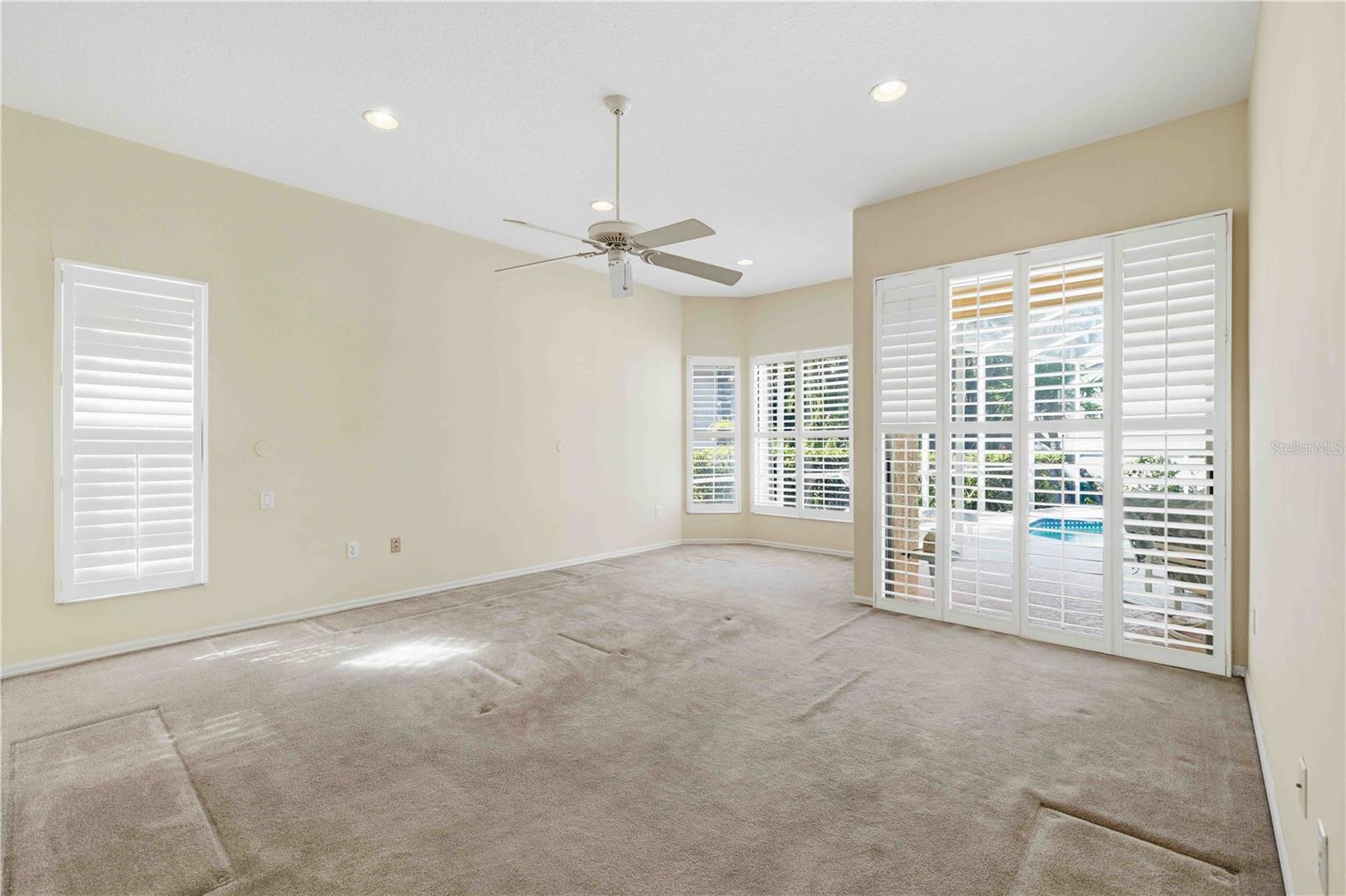 BAY ISLES - Residential