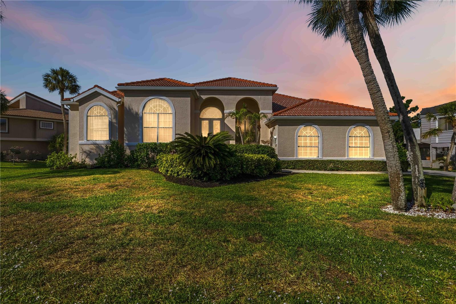 BAY ISLES - Residential