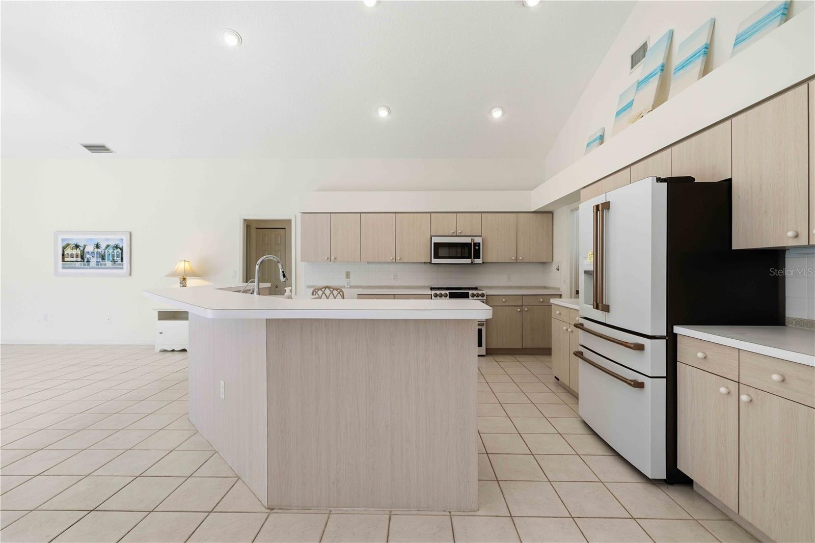 BAY ISLES - Residential